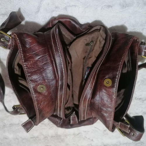Vintage leather shoulder bag brown like new with crocodile effect