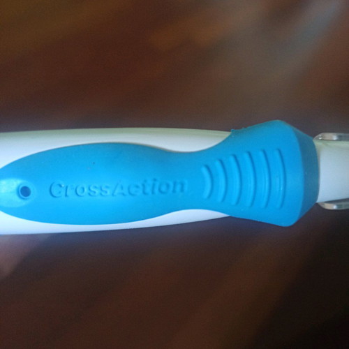 Oral-B Cross Action new with sealed replacement set