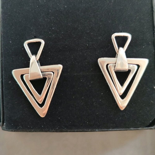 Silver 925 earrings with triangles like new