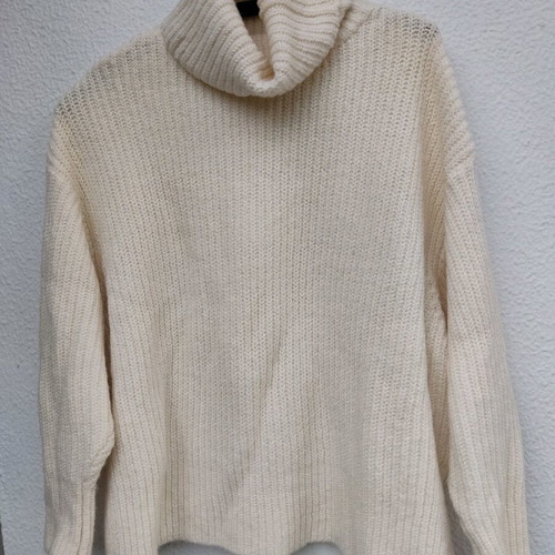 Zara soft fuzzy turtleneck oversized sweater used, beige