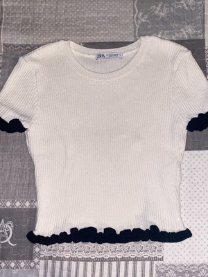 Zara top small αφόρετο, εκρού με μαύρες λεπτομέρειες