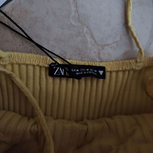 Zara crop top with tulle rose, yellow mustard, size S