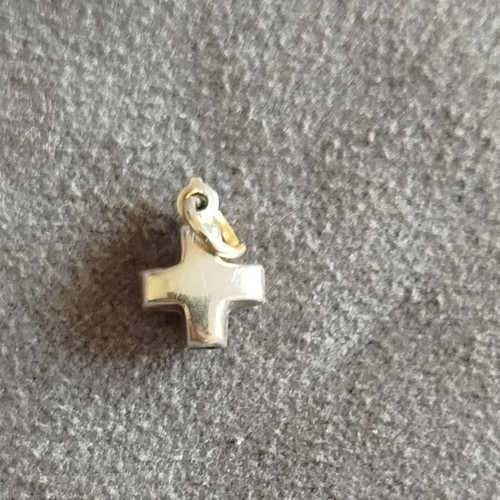 Silver mataki and cross pendants like new