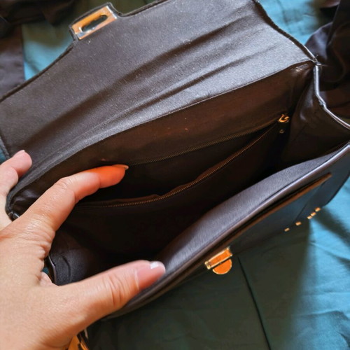 Bag small black crossbody like new