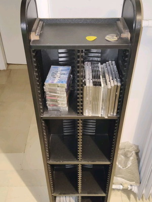 CD case used, capacity 120 pieces, black