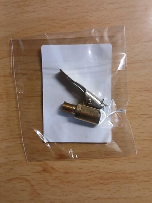 Tire air chuck new with brass and steel clip