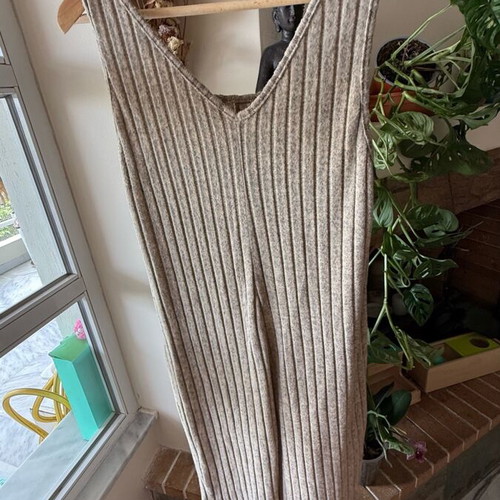 Shein sleeveless maternity jumpsuit Medium like new, beige