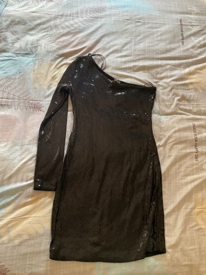 Black one-shoulder sequin evening dress size M like new