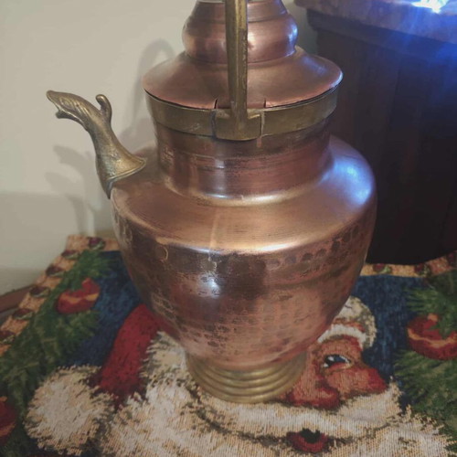Copper jug (gkioumi) like new, old with lid and handle