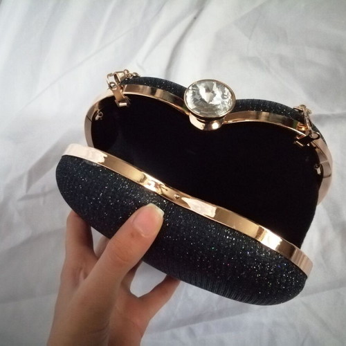 Elegant Heart-Shaped Shoulder Bag new, black