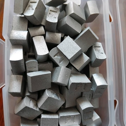 Marranium dental alloys new, nickel and cobalt base, 1 kg, 100 pieces