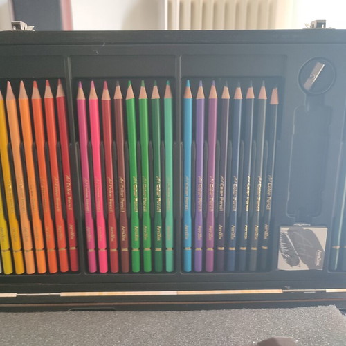 ArtiBox Deluxe Wooden Drawing Set 111 pieces new