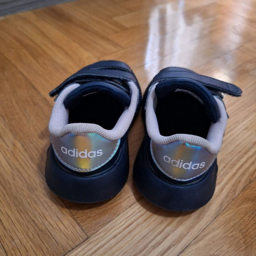 Adidas kids shoes size 23 blue like new athletic