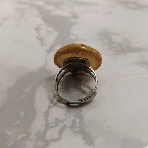 Vintage women's ring from the 1970s, used