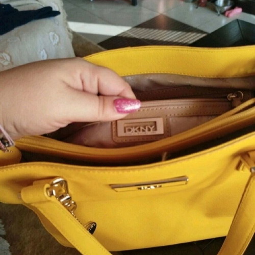 DKNY shoulder bag used, yellow leather