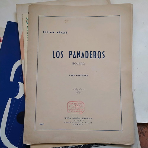Guitar sheet music like new, pack of 10 classical pieces