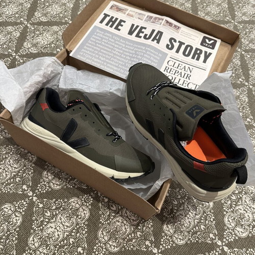 Veja Dekkan Alveomesh casual shoes size 42.5 new, kaki black