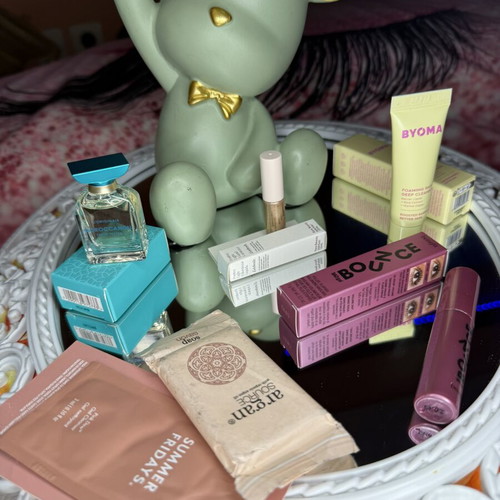 Beauty & Care Set with Perfumes, Makeup & Skincare
