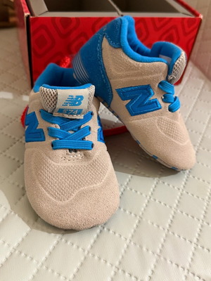 New Balance baby shoes 18.5 new
