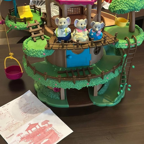 Lil Woodzeez treehouse large kids set like new