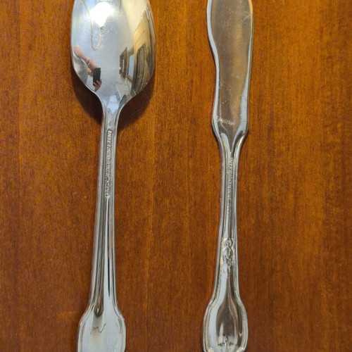 Vintage silver plated teaspoons and butter knives, International Silver Company