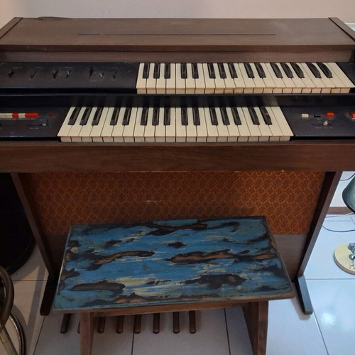 Allegra organ synthesizer musical instrument used