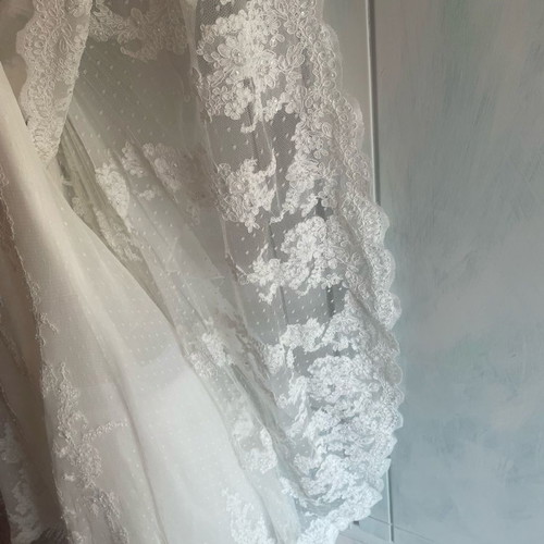 Pronovias wedding dress used, mermaid style, white, size Small/Medium