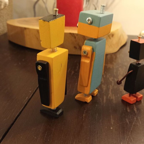 Wood decorations robot set handmade, like new, 3 pieces