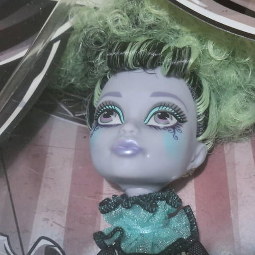 Mattel Monster High Freak Du Chic Twyla doll new in box
