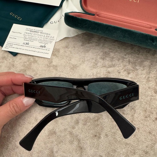Gucci sunglasses new with acetate frame and light green lens