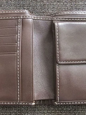Calvin Klein men's leather wallet brown like new with coin pocket