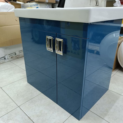 Bathroom cabinet with porcelain sink Creavit new, MDF lacquered