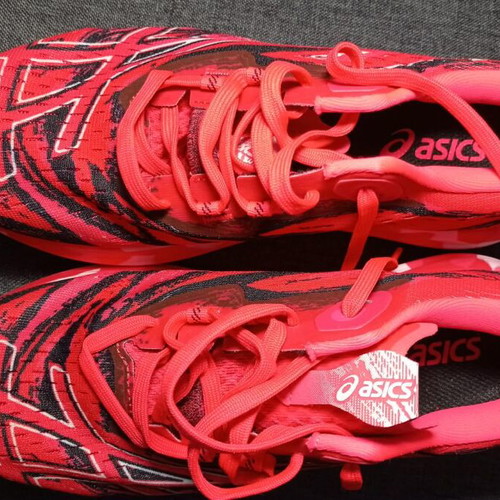 Asics Noosa Tri 15 Women athletic shoes new, size 39, Electric Red