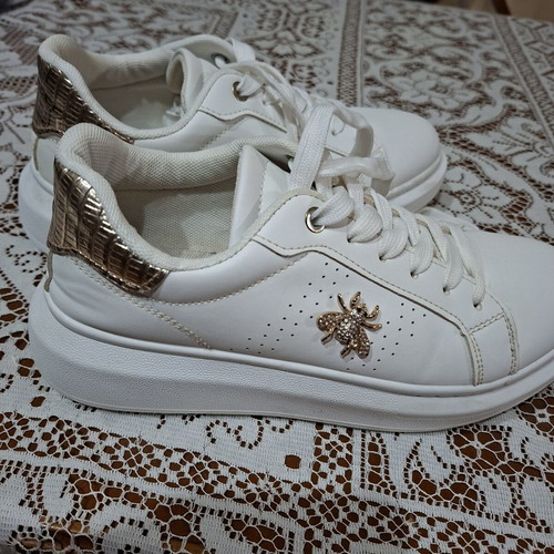 Women's white sneakers with gold bee and rhinestones size 38 like new