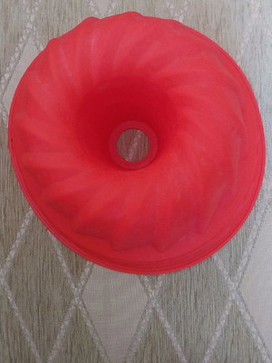 Silicone mold unused, diameter 23 cm, height 19 cm