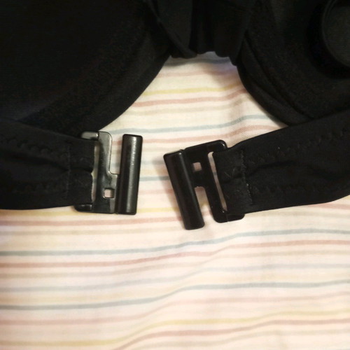 Swimsuit like new, black and multicolor, club neuf
