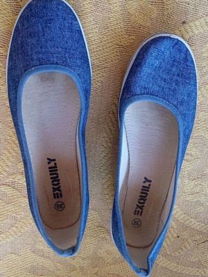 Women's denim shoes size 39