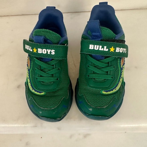 Bull Boys athletic shoes used with lights, size 28, green