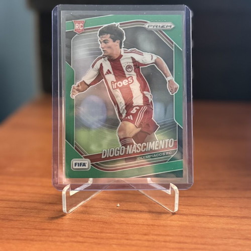 2025 Panini Prizm FIFA Nascimento Green/5 Olympiacos card