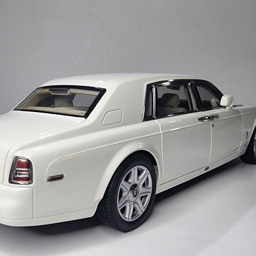Minichamps Rolls Royce Phantom metal model scale 1:18 new