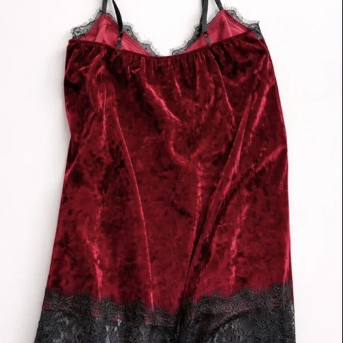 Velvet top red with black lace like new, size M