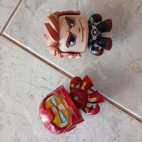 Marvel figures like new, sold separately