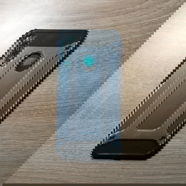 Huawei p40 lite + charger + case