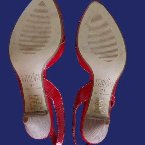 Esthissis red sandal like new, size 41