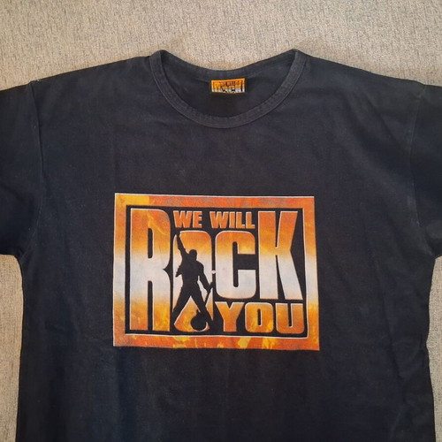 Queen We Will Rock You T-shirt used, size Large