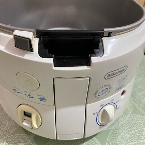 Delonghi Rotofry 1.3 lt fryer used with removable bowl