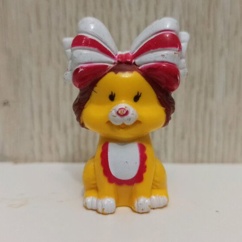 Vintage Bonnie Big Bow Mini Toy Dog Silverlit 1991 used, puppy with bow and table with umbrella
