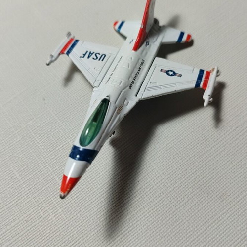 Matchbox USAF F16A 2000 used with minor scratches