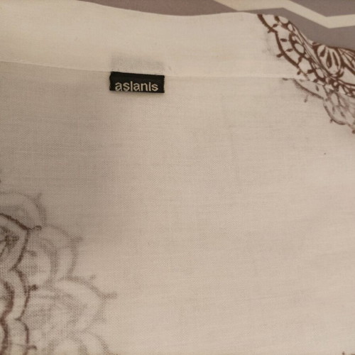 Aslanis table runner used 1.45x0.45 m