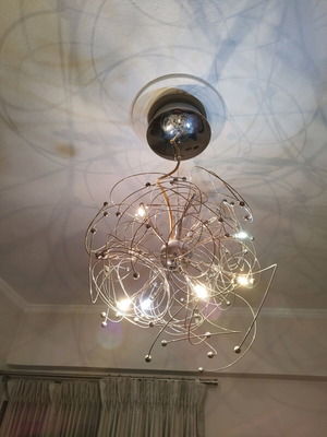 Ceiling light fixture